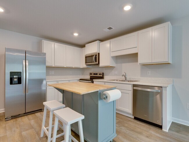 Building Photo - 3026 Course Ln