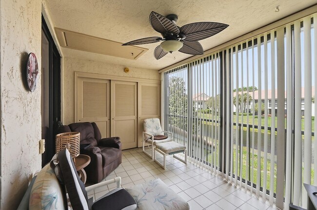 Building Photo - 5395 Firenze Dr