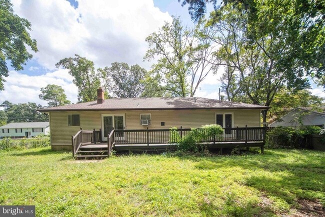 Building Photo - 30 Apple Ave