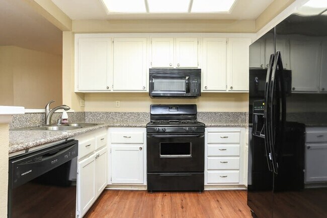 Building Photo - 10349 Beryl Ave