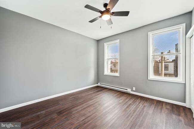 Building Photo - 2534 N Stanley St