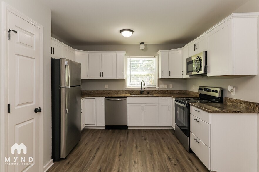 Building Photo - 4726 Dawnwood Dr