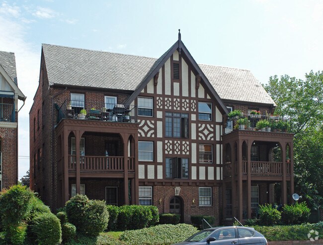 Primary Photo - 3402 Park Ave
