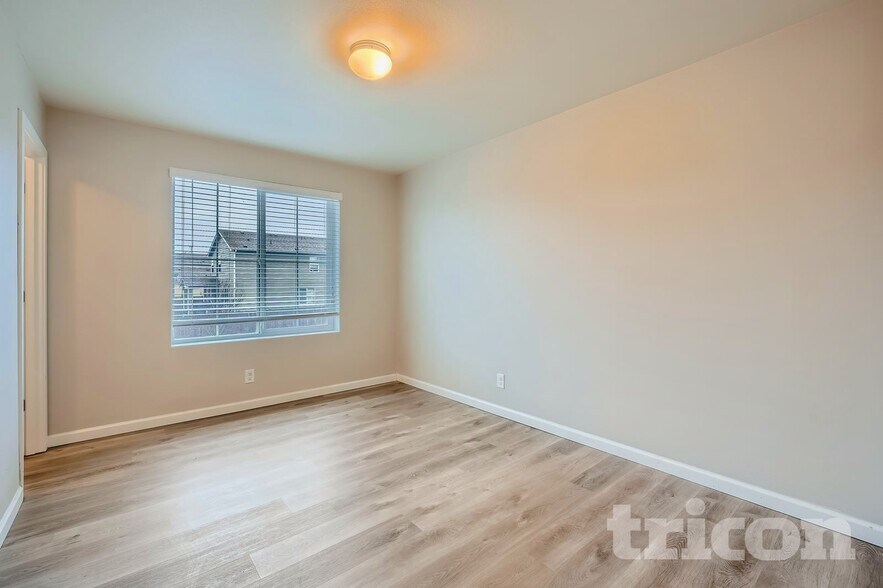 Building Photo - 1817 192nd St Ct E