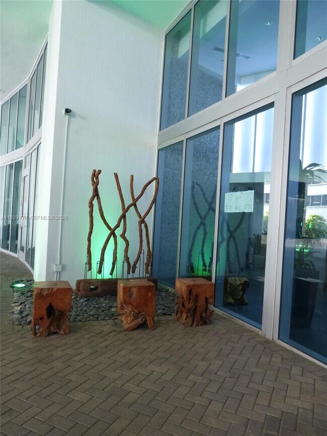 Building Photo - 90 SW 3rd St