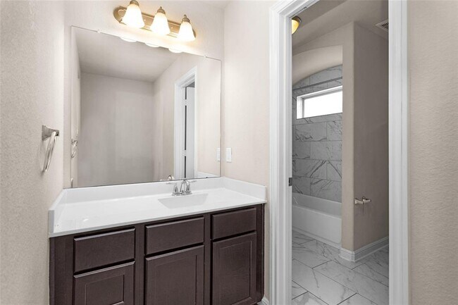 Building Photo - 236 Redwood Cyn Trl