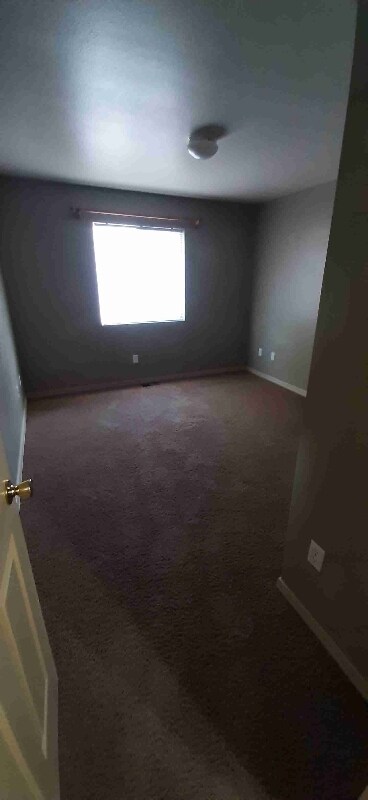 Building Photo - 2400 Westridge Dr
