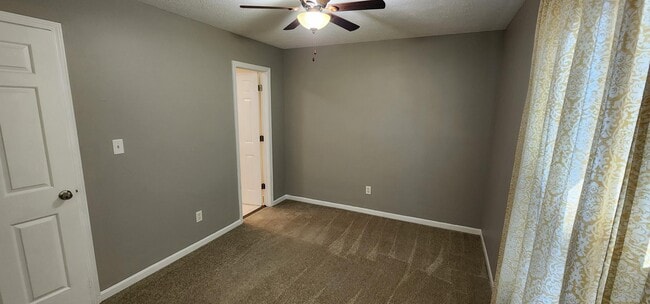 Building Photo - 6054 Southbay Dr