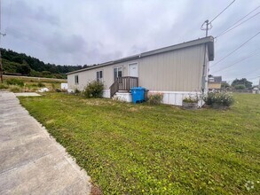 Building Photo - Close To Eureka and College of the Redwood...