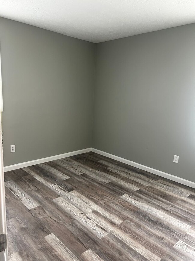 Building Photo - Beautiful Home 4 bedroom 3 bath