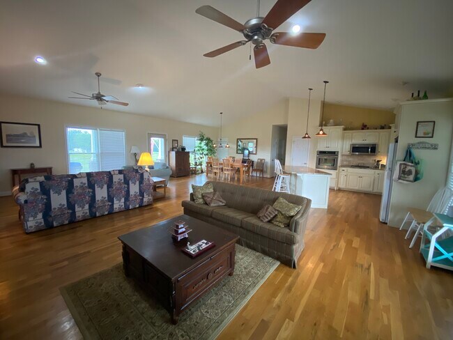 Building Photo - 149 Bowen Farm Rd