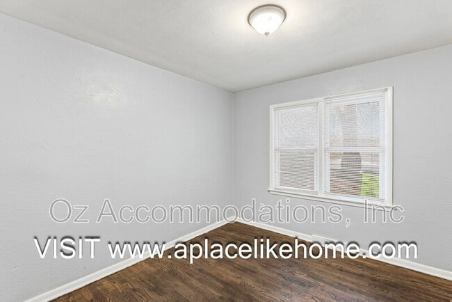 Building Photo - 414 Colbern St