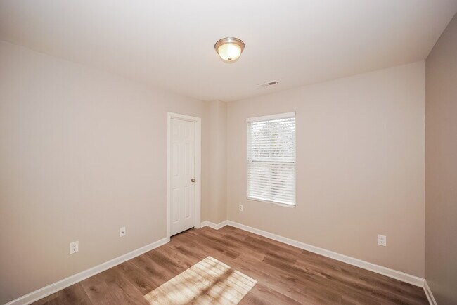 Building Photo - 6416 Brumit Ln