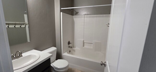 Building Photo - Great Location in Meridian