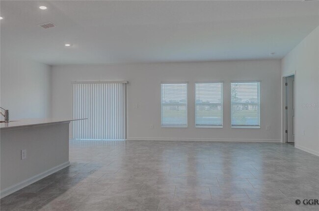 Building Photo - 5005 Worchester Dr