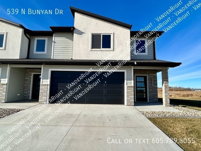 Building Photo - 539 BUNYAN Dr