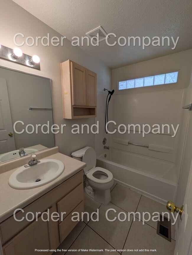 Building Photo - Beautiful & Cozy 3 Bedroom 2.5 Bathroom 1,760 Sq.Ft 2 Story Townhome