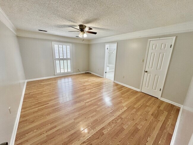 Building Photo - 7086 Cobblestone Dr