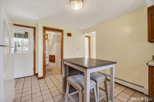 Building Photo - 329 Howd Rd