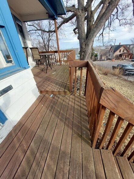Building Photo - 408 N 22nd Ave W
