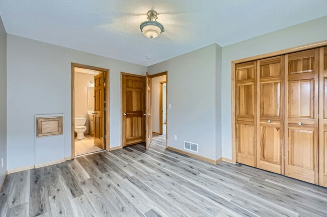 Building Photo - 12740 Eveleth Path