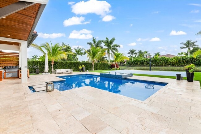 Building Photo - 10220 Sweet Bay Ct