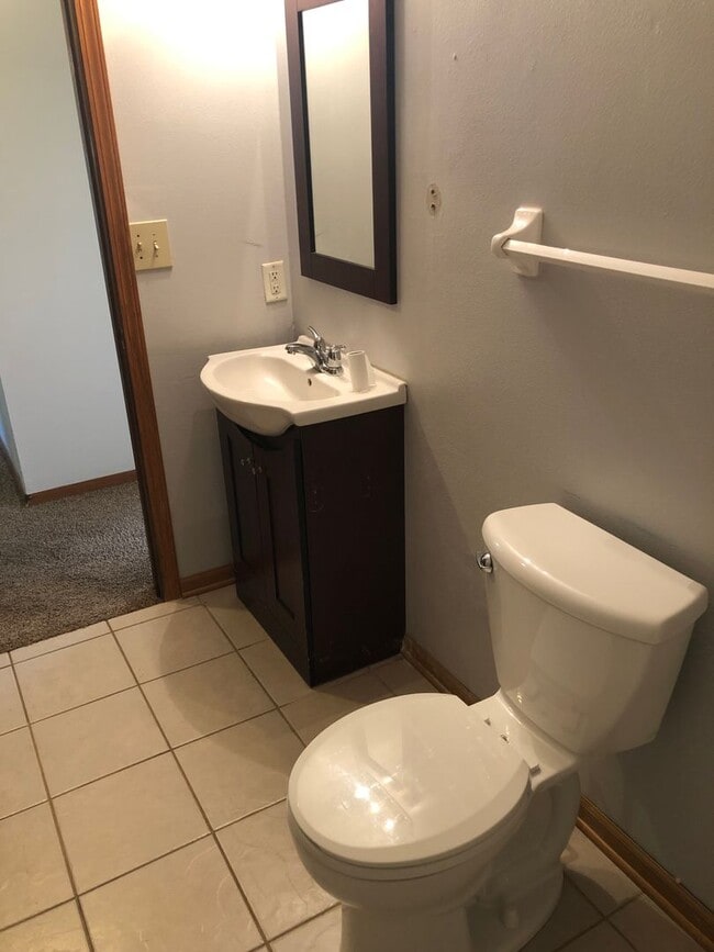 Building Photo - Single Family Home