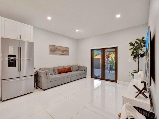 Building Photo - 19901 NW 77th Ct