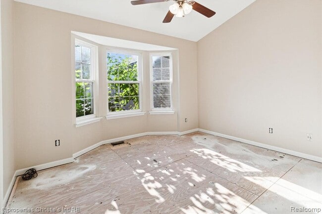 Building Photo - 22837 Woodcreek Dr