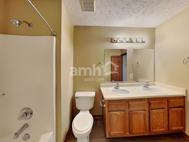 Building Photo - 2540 Abalone Dr
