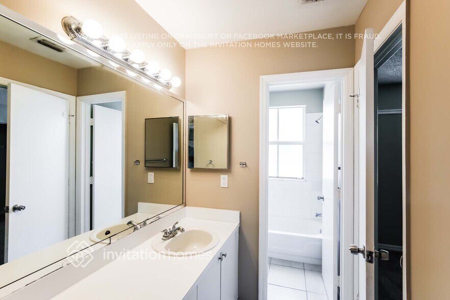 Building Photo - 3079 Doubloon Dr