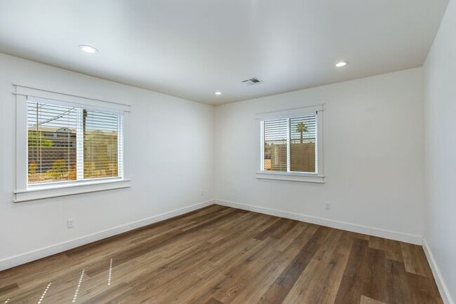 Building Photo - 2bedroom Casita