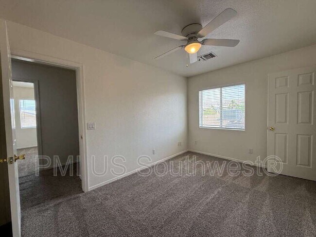 Building Photo - 384 Anna Cir