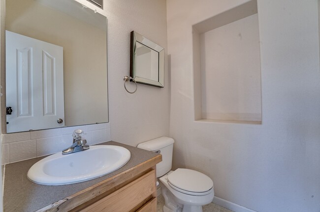 Building Photo - Elegant 3-Bedroom, 3-Bath Home in Prestigi...