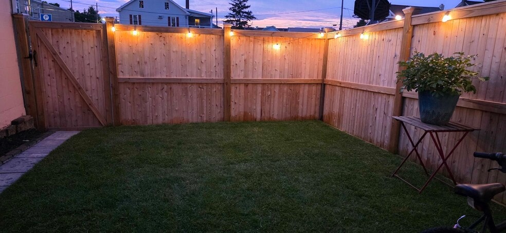 Building Photo - 102 Washington Ave