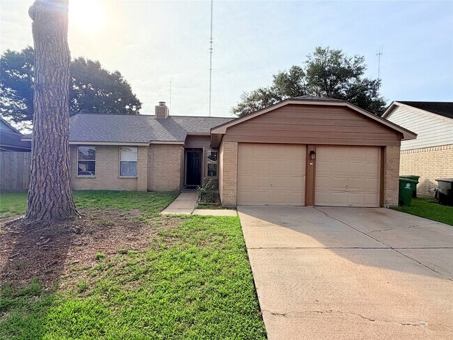 Building Photo - 17219 Foxfield Dr