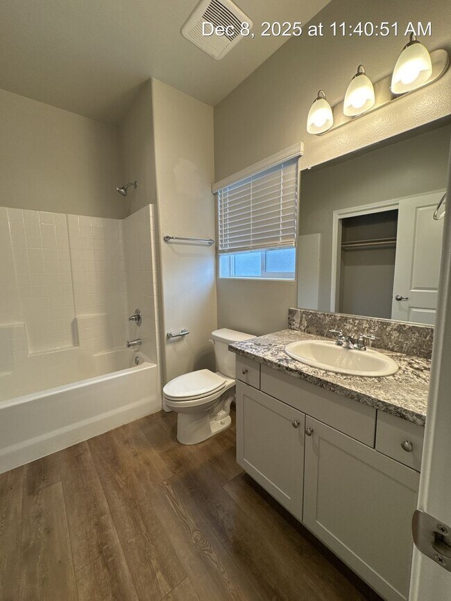 Building Photo - 4319