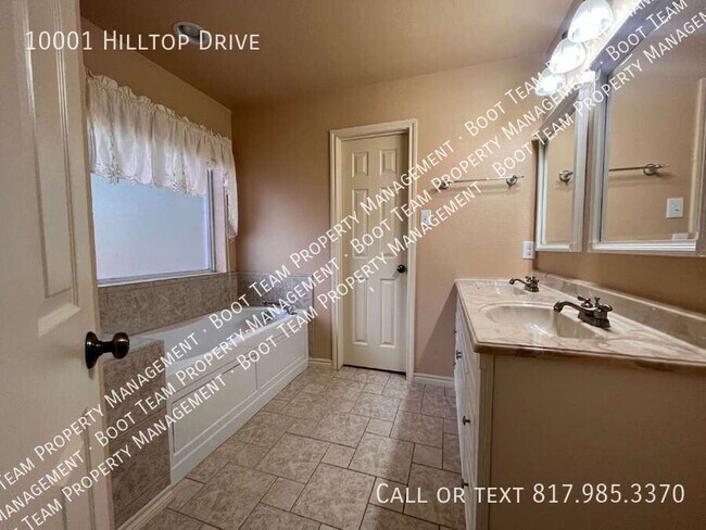 Building Photo - 10001 Hill Top Dr