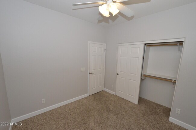 Building Photo - 4100 S Vineyard Ave