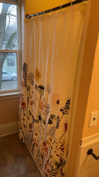 Bathroom - 1027 43rd Ave N