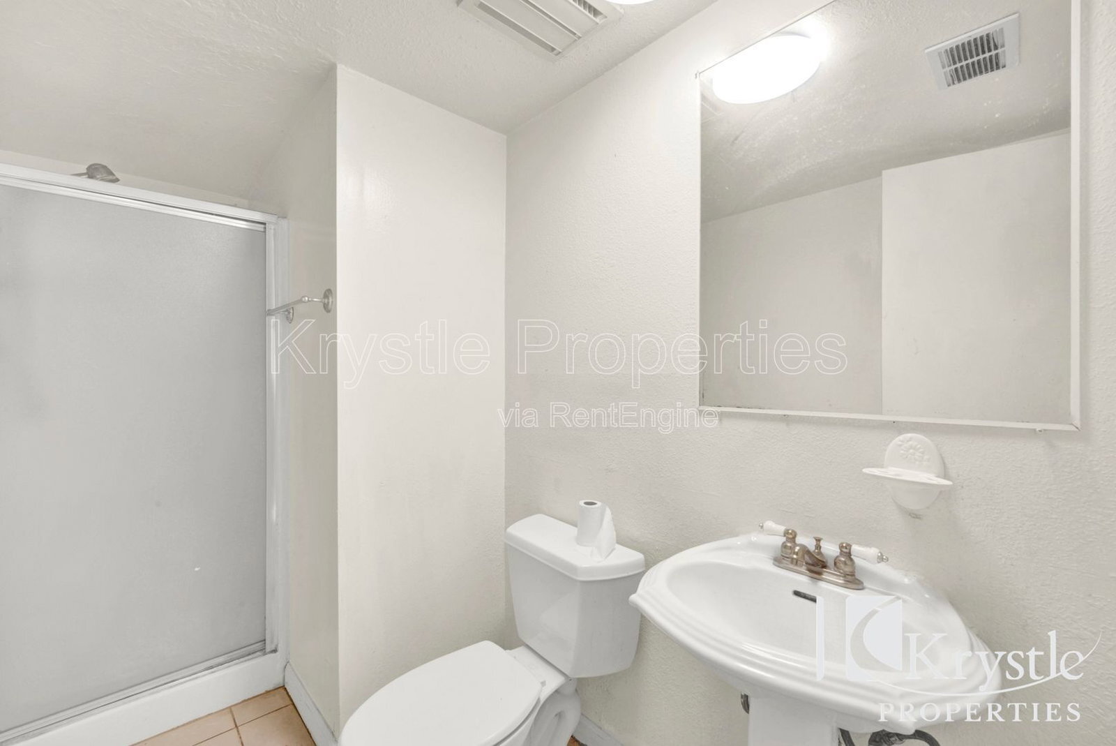 Building Photo - 1398 Hale St