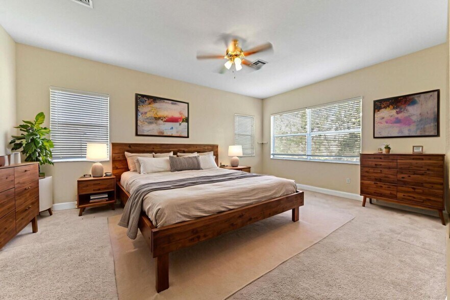 Building Photo - 9942 Shepard Pl