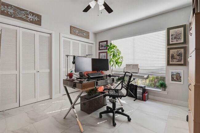 Building Photo - 2234 S Piney Point Rd