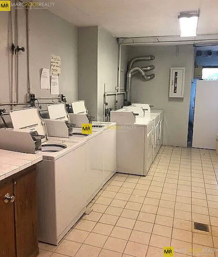 Building Photo - 173 Adams Ave