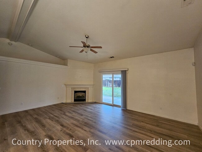 Building Photo - 3875 Meadow Oak Way