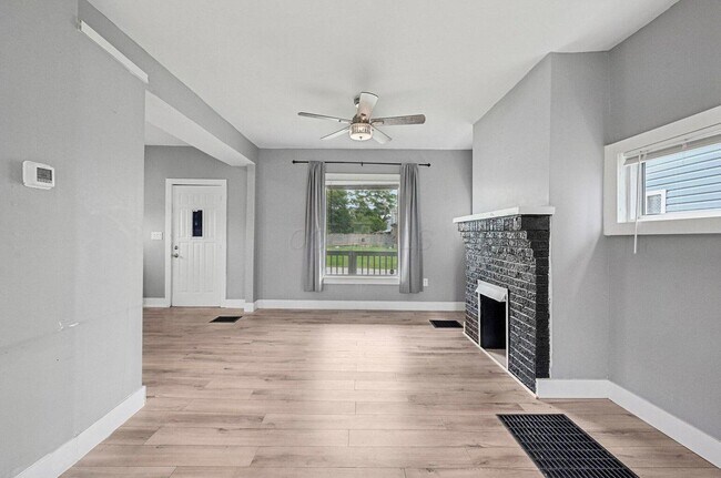 Building Photo - 1025 Howard St