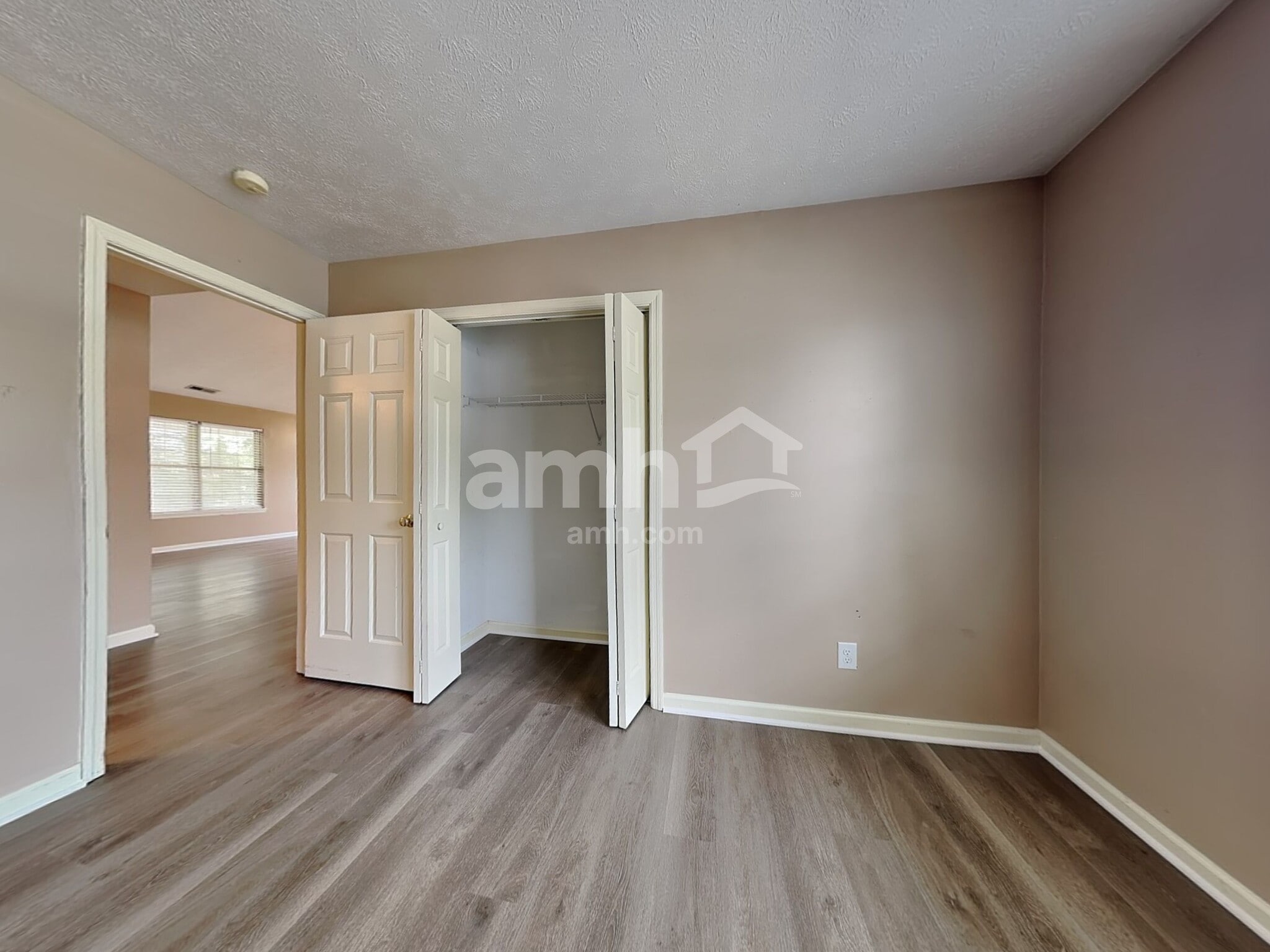 Building Photo - 132 Warner Dr