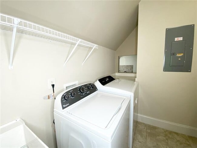 Building Photo - 286 Morgan Pl SE