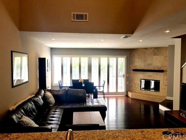 Living room - 26412 Vicente Lugo