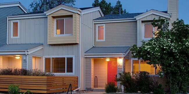 Building Photo - 676 Walden Cir